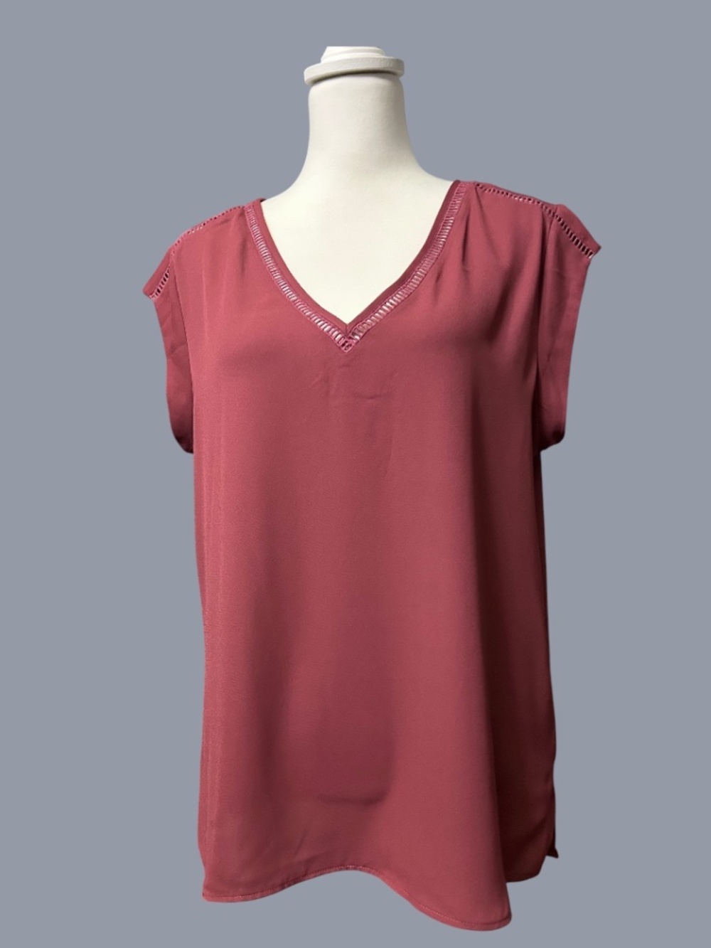 NWT. DR2 by Daniel Rainn for Nordstrom Rack short sleeve Tunic. Color, Mulberry